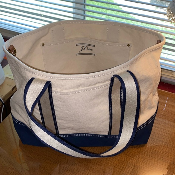 Handbags - J. Crew Medium Montauk Tote